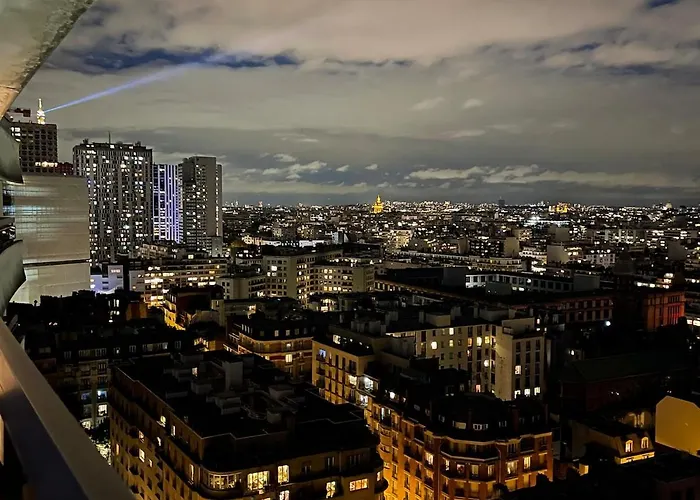 Lumineux Avec Vue Panoramique Paříž